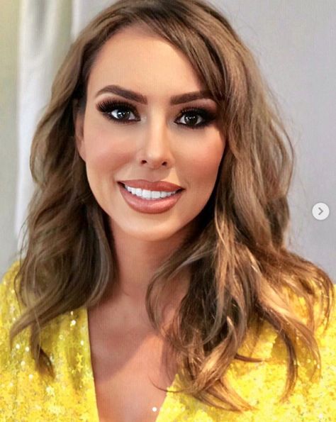 Kelly Dodd Hair, Kelly Dodd, Toned Girls, Modern Makeup, Real Housewives Of Orange County, Big Blonde Hair, Nude Lipstick, Nude Lip, Lipstick Shades