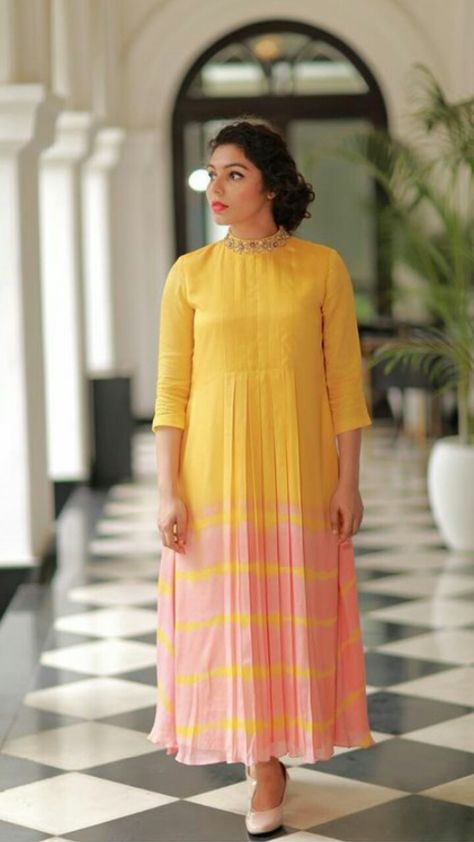 Aline Anarkali Design, Shifon Kurti Pattern, Aline Frocks For Women, Chiffon Kurti Design, Aline Kurti Design, Kurti Tunics, Chiffon Kurti, Kurti Anarkali, Georgette Kurtis