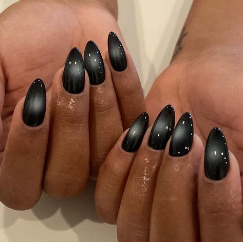 Nails Aura, Black Chrome Nails, Acrylic Nail Designs Coffin, Black Almond Nails, Aura Nails, Aurora Nails, Chrome Nails Designs, Hello Nails, Edgy Nails