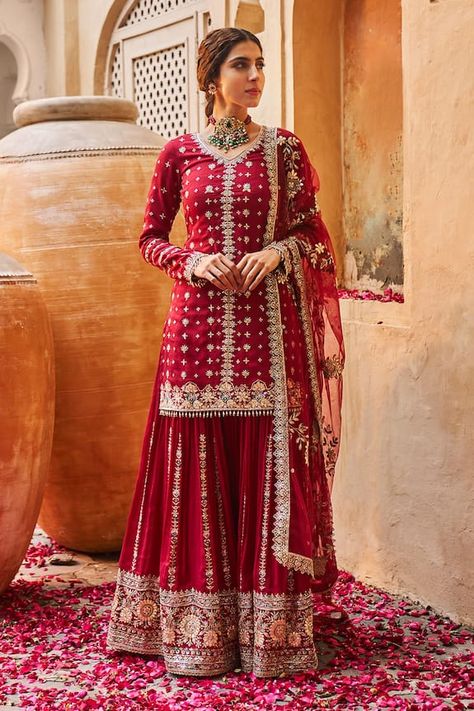 Maroon kurta with zari thread embroidered floral butti motifs highlighted by sequins and bead tassels. Comes with gharara and dupatta. - Aza Fashions Red Sharara, Indian Suits For Women, Sharara Suit, Silk Bottoms, Maria B, Dress Indian, Indian Suits, Sharara Set, 3 Piece Suits