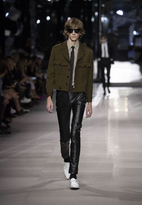 Hedi Slimane’s First Collection for Celine Was More of the Same Ysl Outfit, Military Blazer, Men Street Fashion, Model Runway, Hedi Slimane, Blazer And Shorts, Suits Coats, Fashion 2020, Outfit Inspirationen