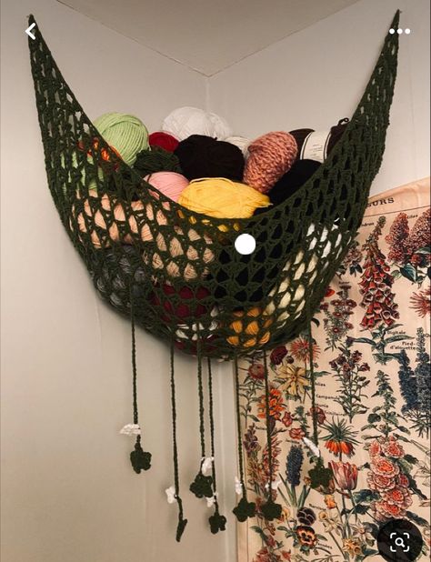 Yarn Bedroom Decor, Bedroom Crochet Ideas, Crochet Room Aesthetic, Crochet Hat Rack, Dark Academia Crochet Ideas, Wicca Bedroom, Crochet Bedroom Decor Ideas, Witchy Crochet Ideas, Crochet Yarn Hammock