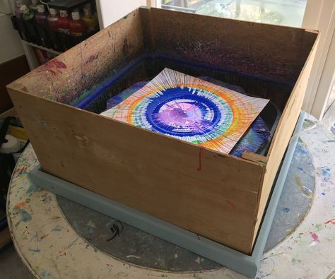 DIY Giant Spin Art Made From an Old Box Fan! Fun Summer Crafts, Summer Craft, Spin Art, Colors Of The Rainbow, Acrylic Pouring Art, Old Boxes, Pouring Art, Paint Party, Fun Summer