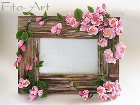 Flori Din Lut, Pista Shell Crafts, Photo Frame Crafts, Picture Frame Crafts, Gubahan Bunga, Picture Frame Decor, Shell Crafts Diy, Tanah Liat, Diy Picture Frames