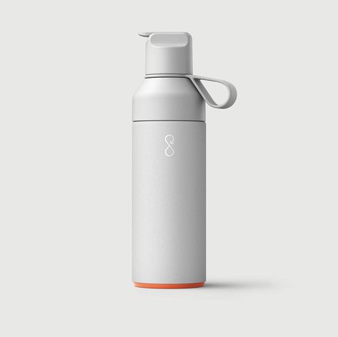 OCEAN BOTTLE: Our award-winning 500ml Ocean Bottle is designed to accompany you at home and beyond. It keeps your cold drinks cold and your hot drinks hot. UPGRADE YOUR AQUA: 180° twist anti-leak lids. Double-walled vacuum thermos insulation keeps your liquids at the desired temperature without condensation BUILT TO LAST: An Ocean Bottle is fully recyclable, made from 90% recycled stainless steel, BPA-free plastic, silicone rubber, and ocean-bound plastics DISHWASHER SAFE: up to 60°C. Ocean Bottle, Trendy Water Bottles, Thermos Flask, Drink Containers, Reusable Bottle, Ice Tea, Water Bottle Design, Sports Water, Clean Dishwasher