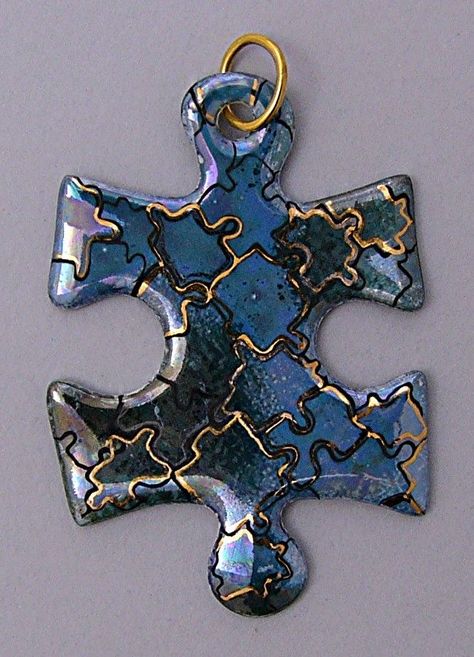 Ceramic Puzzle, Jigsaw Puzzle Crafts, Puzzle Piece Art, Puzzle Piece Crafts, Found Object Jewelry, Puzzle Jewelry, Diy Puzzles, Puzzle Crafts, Ultra White