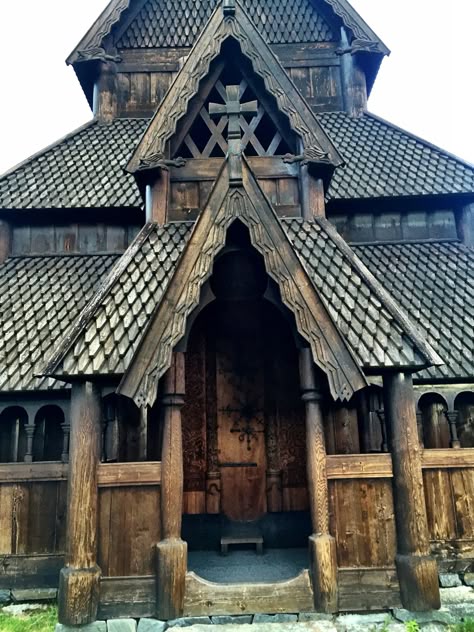 800-year old Stave Church in Gol, Norway. - Album on Imgur Viking Aesthetic, Nordic Architecture, Stave Church, Viking House, Viking Village, Rustic Home Design, Old Churches, Viking Art, Place Of Worship