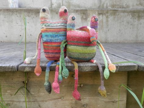 P5053317 Couch Monster, Knitting Patterns For Kids, Sock Monsters, Monster Pillows, Knitted Stuffed Animals, Sock Monster, Patterns For Kids, Kids Wraps, Pet Sweaters