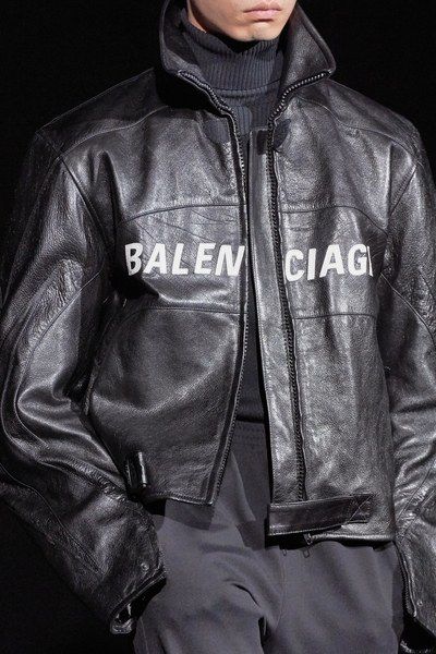 Balenciaga Fall 2019 Ready-to-Wear Collection - Vogue Balenciaga Leather Jacket, Balenciaga Jacket, Concept Clothing, Men's Leather Jacket, Balenciaga Mens, Runway Looks, Men Fashion, Puma Jacket, Fashion Inspo Outfits