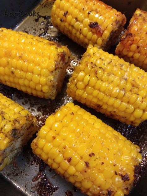 Baked Corn On Cob, Cooking Corn On Cob, Baked Corn Recipes, Baked Corn On The Cob, Grilled Corn On Cob, Oven Baked Corn, Corn In The Oven, Corn On The Cob Recipe, Easy Vegetable Recipes