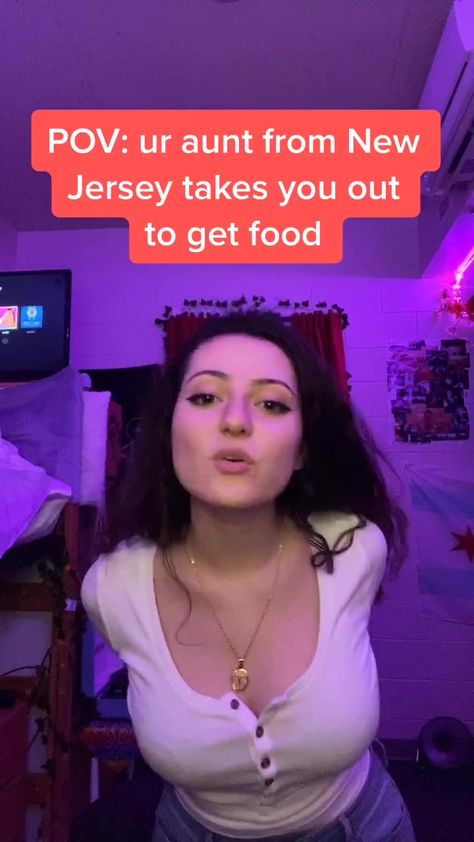 Aunt From New Jersey, Hannah Montoya, Food Advice, Best Aunt, Awesome Videos, New Jersey, Youtubers, Tik Tok, Funny