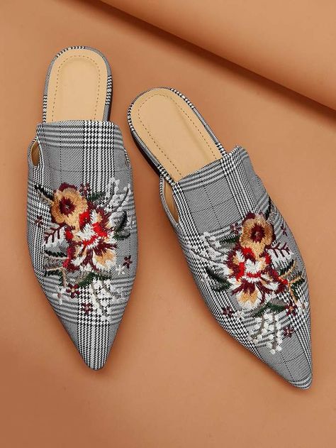 Embroidered Mules, Mule Flats, Embroidered Flats, Parisienne Chic, Flat Mules, Women Flats, Studded Heels, Womens Shoes High Heels, Pointed Toe Flats