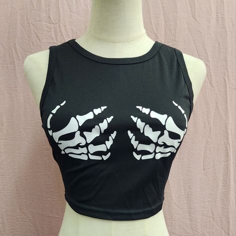 Shein Skeleton Hand Print Crop Tank Top New Without Tag. Color: Black Size: Small Cute Mesh Tops, Different Ways To Cut A Shirt, Curvy Alternative Fashion, Skeleton Crop Top, Black Tank Top Outfit, Skeleton Outfit, Rabid Dog, Grunge Shirts