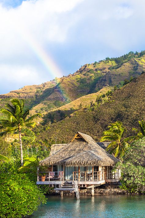 Bora Bora Resorts, Dream Beach Houses, Overwater Bungalows, Hawaii Homes, Fairy Queen, Beach Shack, Hawaii Life, Inspire Me Home Decor, Island House