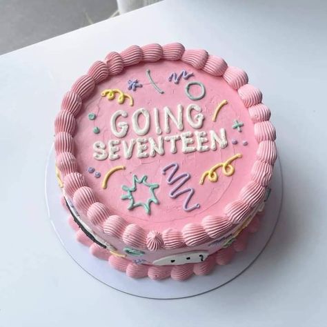 Sweet 16 Bento Cake, Seventeen Kpop Birthday Cake Ideas, Going 17 Cake, Seventeen Cake Design Kpop, Svt Cakes Ideas, Svt Inspired Cake, Going Svt Cake, Seventeen Bday Cake, Svt Cakes