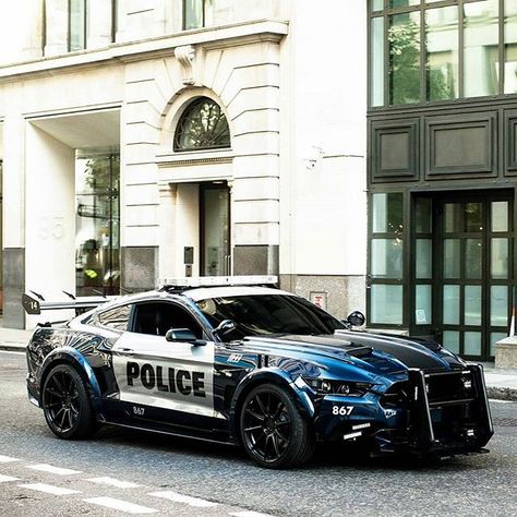 Ford Wallpaper, Mobil Off Road, Transformers Cars, Police Truck, Mustang Cars, Police Car, Best Luxury Cars, Us Cars, Emergency Vehicles