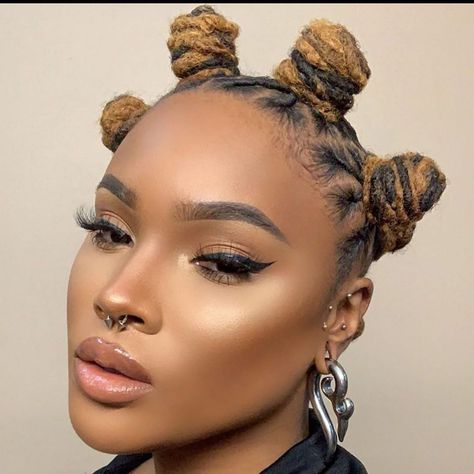 Dreadhead Styles, Locs Maintenance, Short Dreadlocks Hairstyles, Lock Hairstyles, Short Dreadlocks Styles, Dreads Styles For Women, Bantu Knot Hairstyles, Beautiful Dreadlocks, Short Locs Hairstyles