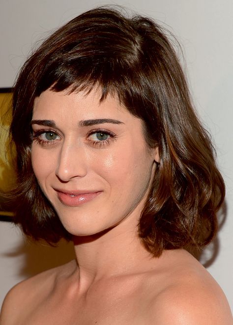 Very Short Hair With Bangs, Razored Bangs, Bang Bob, Very Short Bangs, Celeb Portraits, Lizzy Caplan, Woman Hair, Short Bangs, Hair With Bangs