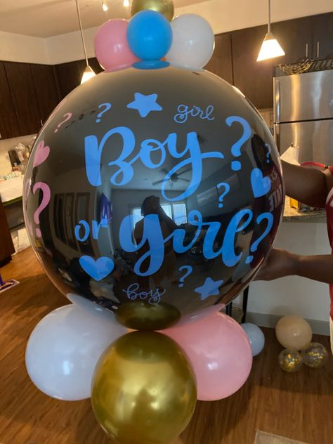 Bobo Balloon DIY Gender Reveal Balloon Balloon Bouquets Gender Reveal Stuffed Balloon, Gender Reveal Pop Balloon, Gender Reveal Balloon Pop, Familia Diamond, Gender Reveal Balloons, Balloon Pop, Bubble Balloons, Pregnancy Reveals, Reveal Parties