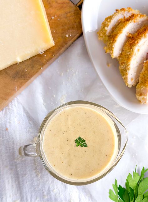 The best chicken cordon bleu sauce recipe that is ready in just a few minutes! Easy Sauce For Chicken, Cordon Bleu Sauce, Chicken Cordon Bleu Sauce, Easy Chicken Cordon Bleu, Cordon Bleu Casserole, Chicken Sauce Recipes, Traditional French Recipes, Creamy Mustard Sauce, Chicken Cordon Bleu Casserole