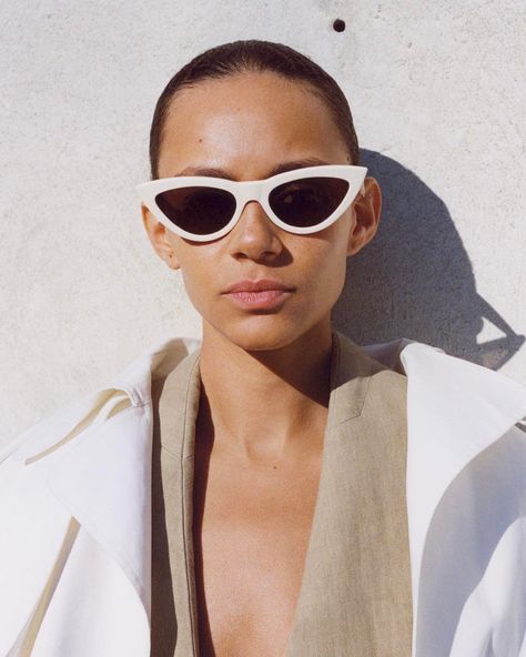 Celine Cat Eye Sunglasses Summer 2018 Phobe Philo White Binx Walton Zoe Ghertner, Binx Walton, Juergen Teller, Cat Eye Sunglasses Women, Celine Sunglasses, White Sunglasses, Cat Eyes, Vintage Glasses, Mode Style