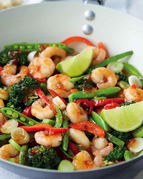 Thai Style King Prawn Oriental Stir Fry - ALDI UK Prawn Stir Fry, Homemade Gluten Free Bread, Pork Lettuce Wraps, Aldi Recipes, Asian Beef, Cauliflower Curry, Nutritious Recipes, Vegetable Curry, Stir Fry Recipes