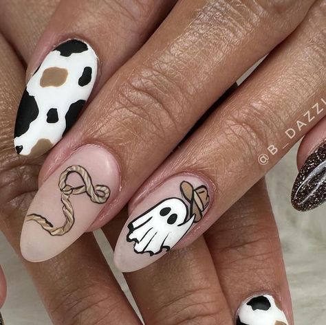 Britt Jackson on Instagram: "Howdy Boo! #howdy #boonails #nailstoinspire #après #ghostnails #fallnails #halloweennails #ghosties #fallvibes #cowboynails #nailart #cowboyghostnails #halloween2024nails #explorepage #artistrynails #orcuttnailsalon #805nails" Cute Nails For Fall Ghost, Halloween Designs For Nails, Halloween Cowboy Nails, Corgi Nails Design, Spooky Cowboy Nails, Luke Bryan Nails, Punchy Cowgirl Nails, Western Ghost Nails, Cowboy Hat Nails Design