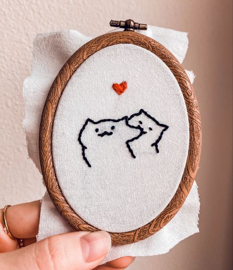 embroidery cute simple cats bite love couple hoop idea inspo thread needlework pattern Valentines Gift For Boyfriend Embroidery, Embroidery Bf Gift, Embroidery Patterns For Boyfriend, Cute Couple Embroidery Design, Matching Embroidery Designs, Embroidery Tshirt For Boyfriend, Embroidery For Guys, Embroidery Gifts For Boyfriend, Simple Embroidery Gifts