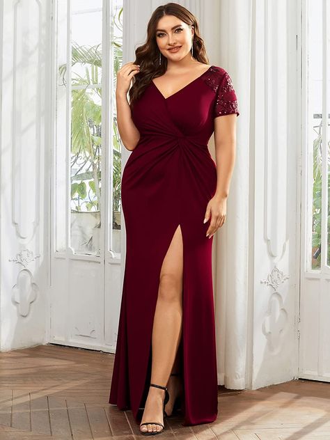 Sukienki Plus Size, Bodycon Dress Formal, Dress Attire, Ever Pretty, Evening Dresses Plus Size, Evening Dresses For Weddings, Plus Size Prom Dresses, Mother Of The Bride Dress, Red Carpet Dresses