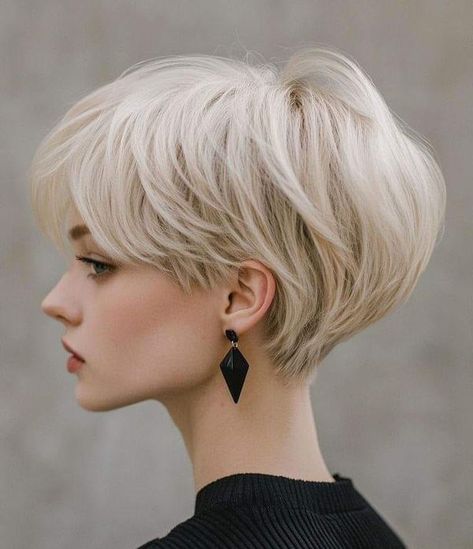 easy short hair | What do you think of this lady hairstyle | Facebook Blonde Hair Pixie Haircut, Lady Hairstyle, Very Short Bob Hairstyles, Kort Bob, Perfect Blonde Hair, Pixie Bob Haircut, Long To Short Hair, Short Hair Pixie Cuts, Gray Hair Cuts