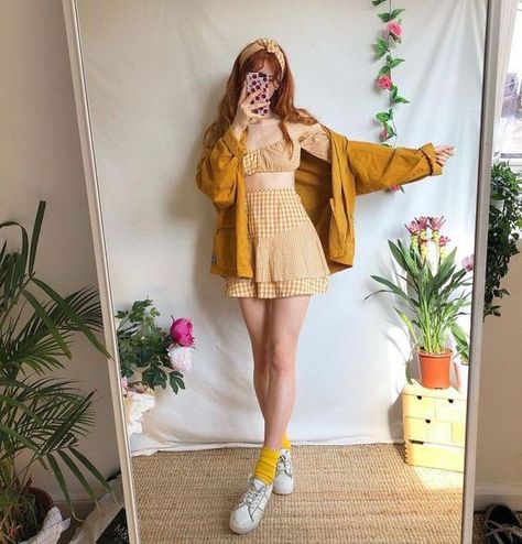 Yellow Cute Outfits, Vintage Outfits Dress, Retro Outfits For Women, Mode Ulzzang, K Fashion, Yellow Outfit, Korean Fashion Trends, Moda Vintage, Grunge Style