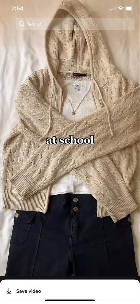 Dark Beige Outfit, Beige Zip Up Hoodie Outfit, Beige Hoodie Outfit, Zip Up Hoodie Outfit Aesthetic, Hoodie Jacket Outfit, Hoodie Outfit Aesthetic, Inspo Fits, Cream Hoodie, School Clothes