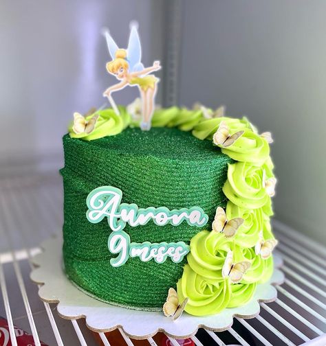 Bolo Da Tinker Bell, Tinkerbell Cake Ideas, Bolo Tinker Bell, Tinkerbell Birthday Cakes, Tinkerbell Party, Tinker Bell, Cake Ideas, Cake Decorating, Cupcake