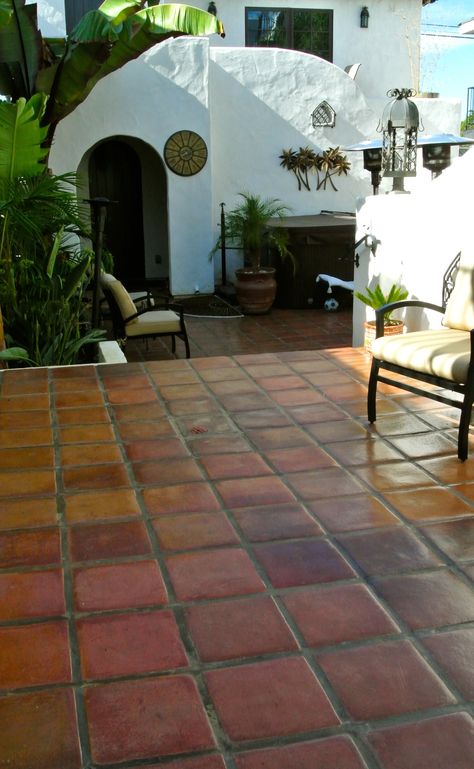 Terracotta Pavers, Outside Flooring, Patio Design Ideas, Pavers Backyard, Hacienda Style Homes, Patio Pavers Design, Garden Tiles, Painted Patio, Patio Tiles