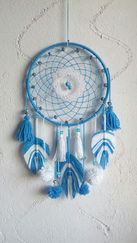 Blue And White Dream Catcher, Keychain Painting, White Dream Catcher, Dream Catcher Patterns, Blue Dream Catcher, Beautiful Dream Catchers, Dream Catcher Craft, Instagram Editing Apps, Witch Magic