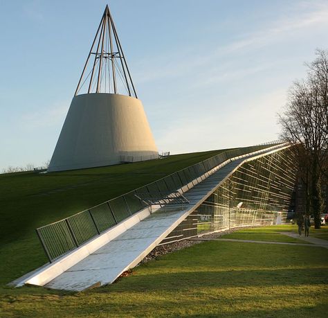 TU Delft library, Netherlands, by Mecanoo architects Little Free Library Plans, Folding Architecture, Tu Delft, Green Roof System, Eco Buildings, Eco City, Commercial Buildings, Urban Park, Green Architecture