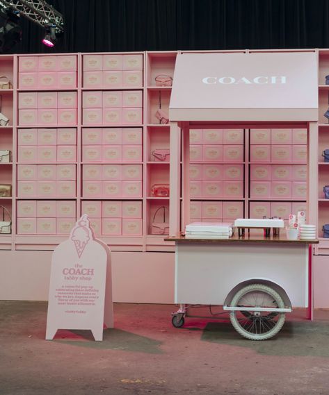 Coach Announces New Immersive Pop-Up Paying Homage To The Brand’s History – WindowsWear Coffee Pop Up Shop, Brand Pop Up, Pop Up Booth, Brand Activation Ideas, Popup Shop, Brand Activations, Honey Shop, Ice Cream Cart, Brand Pop