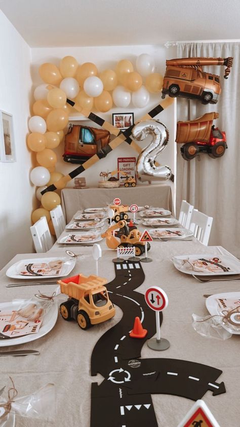 Construction theme birthday party decoration Construction Theme Birthday Party Table, Boy Bday Decoration Ideas, Trucks Second Birthday, Caution Two Year Old Ahead, 2 Year Birthday Theme Boy Construction, 2nd Birthday Boy Party Ideas, Birthday 3 Year Theme, Bulldozer Birthday Party, Vroom Vroom Birthday Party