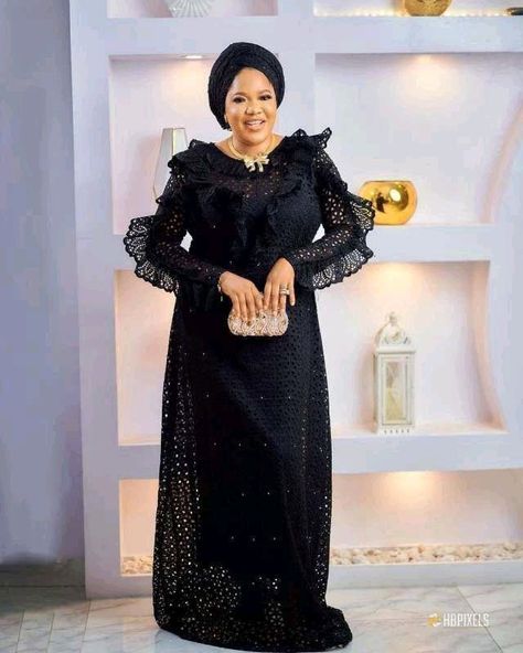 Dry Lace Gown Styles Nigerian, Lace Gown Styles Nigerian, Lace Kaftan, Kaftan Styles, Bubu Gown Styles, Nigerian Outfits, Nigerian Lace Styles Dress, Kaftan Gown, Nigerian Lace Styles