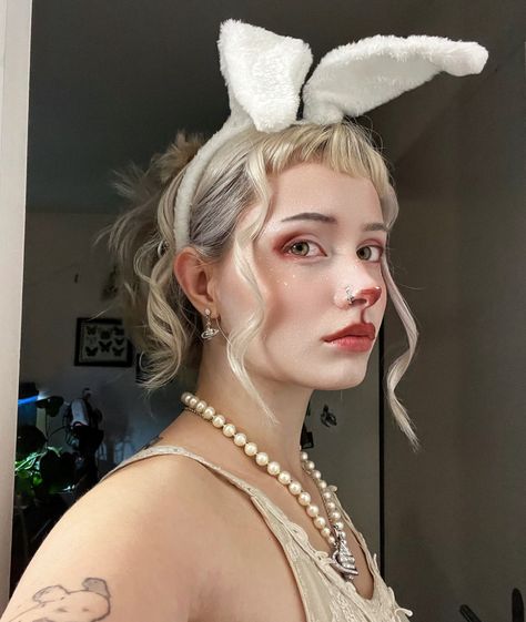 #bunnycosplay #bunnymakeup #softgoth #aestheticmakeup #ethernal #slavicgirl #cosplaygirl #bunnygirl #viviennewestwood #whiteaesthetic White Rabbit Eye Makeup, Snowbunny Costumes, White Bunny Makeup, Bunny Costume Makeup, Bunny Ears Aesthetic, Bunny Costume Aesthetic, Bunny Makeup Halloween, Circus Party Costume, Bunny Makeup Look