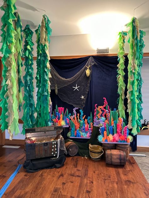 Coral Reef Birthday Party, Under The Sea Decorations Backdrops, Coral Reef Classroom Decor, Coral Reef Party Decorations, Coral Reef Backdrop, Coral Reef Decorations Under The Sea, Homemade Coral Reef, Ocean Theme Stage Decoration, Ocean Photo Backdrop