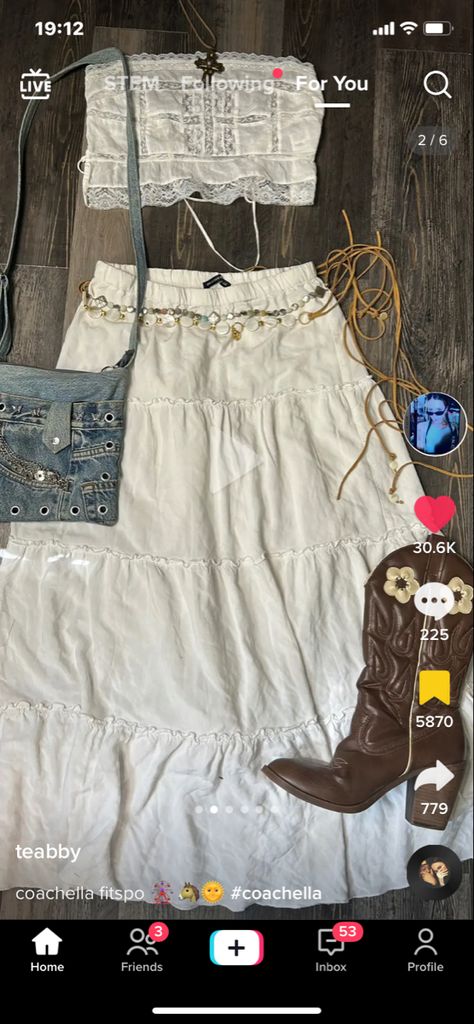 Hozier Concert, Ocean Outfits, Bohemian Outfits, Tyler Childers, Bohemian Cowgirl, Cowgirl Outfit, Bohemian Style Clothing, Zach Bryan, Chill Outfits