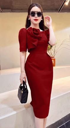 Korean Long Dress, Business Attire Dress, Red Mermaid Dress, Elegant Silk Dresses, Boss Dress, Corporate Dress, Classy Outfits For Women, Draping Fashion, Gowns Dresses Elegant