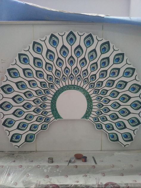 Peacock 3d Feather Mandir Back Peacock Feather Design For Mandir, Lippan Art Backdrop, Peacock Feather Lippan Art, Peacock Lippan Art Design, Peacock Interior Design, Mandir Back Wall Design, Peacock Lippan Art, Peacock Feather Decor, Temple Interior