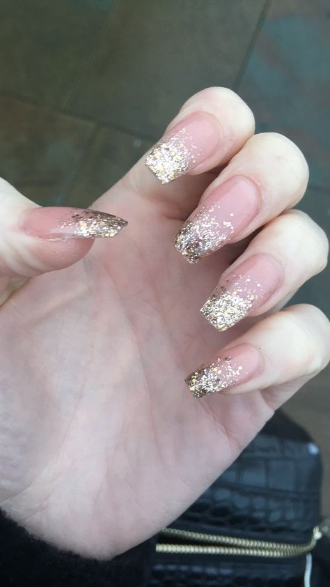 Pedicure Ideas Glitter, Glitter Nails Gold, Cute Pedicure Ideas, Pedicure Ideas, Halloween Acrylic Nails, Gold Glitter Nails, Ombre Nails Glitter, Nail Swag, Nail Designs Glitter