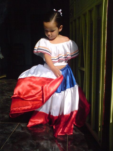 Costa Rican child in traditional dress Outfits Traditional, Folkloric Dress, Dance Central, Costa Rico, Visit Costa Rica, Costa Rica Vacation, National Costume, Costa Rica Travel, Costa Rican