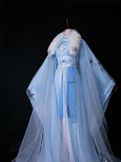 Traditional Chinese Princess Embroidered Costume Ancient Han Dynasty Imperial Concubine Blue Hanfu Dress for Women Chinese Hanfu Dress For Women, Blue Kimono Traditional, Hanfu Dress Princesses, Blue Chinese Dress, Chinese Hanfu Princesses, Blue Hanfu, Chinese Princess Dress, Traditional Chinese Clothing, Traditional Asian Dress