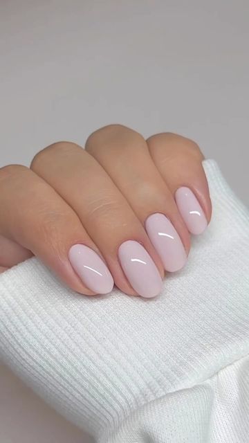 Almond Ombré Nails, Light Pink Nails Short, Pink Nails Short, Pink Oval Nails, Overlay Nails, Ombré Nails, Light Pink Nails, Short Almond, Painted Nails