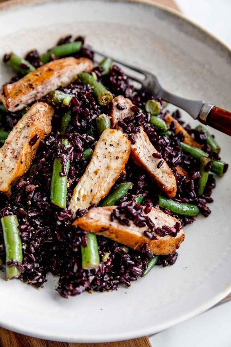 Chicken Black Rice with Beans is a simple recipe for a healthy family meal. It's flavorful, easy to make, and delicious. Easy to make it meatless too. The whole dish is completed in about 40 minutes and it can easily be stored in the fridge or freezer. #jernejkitchen #blackrice #chickenandrice #stringbeans #greenbeans #healthydinner Black Rice Recipe, Healthy Family Meal, Rice With Beans, January Recipes, Fried Chicken Cutlets, Pan Fried Chicken, Frozen Green Beans, Citrus Chicken, Black Rice