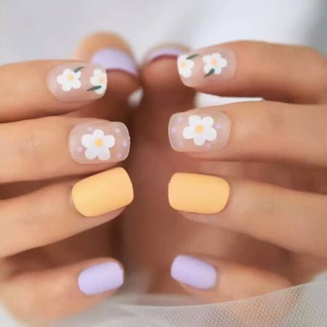 24 Stunning Short Square Nails For 2021 Nails Ombre French, Fake Gel Nails, Ombre French Nails, Pink French Nails, April Nails, Short Square Nails, Fake Nails With Glue, Almond Nail, Fake Nail